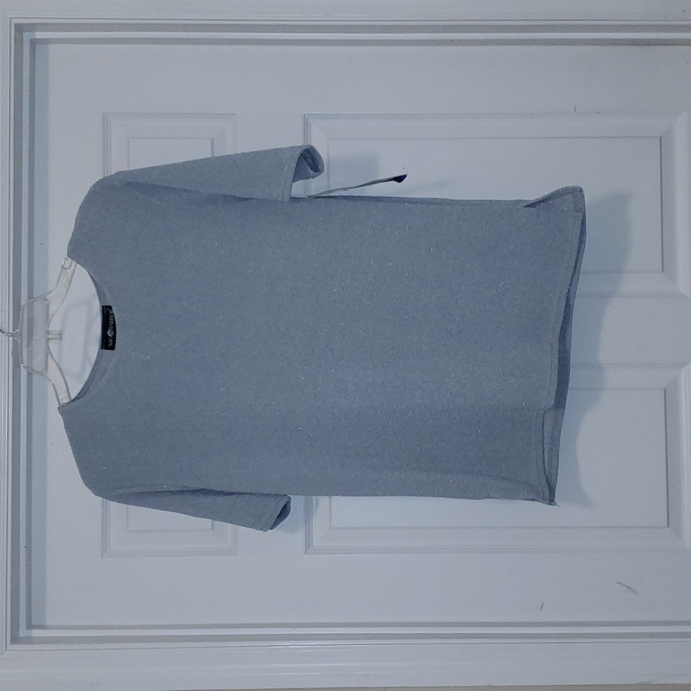 Sag Harbor silver looking blouse